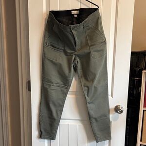 Knox Rose Skinny Cargo Pants. Size 14.
